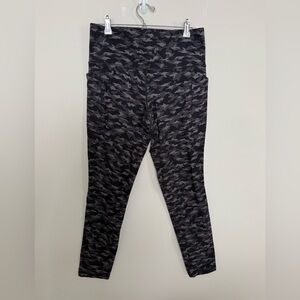 Women’s Athleta Gray Camouflage 7/8 Leggings LT